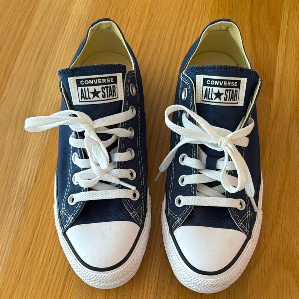 Women’s Converse All Star Classic Navy Sneakers!